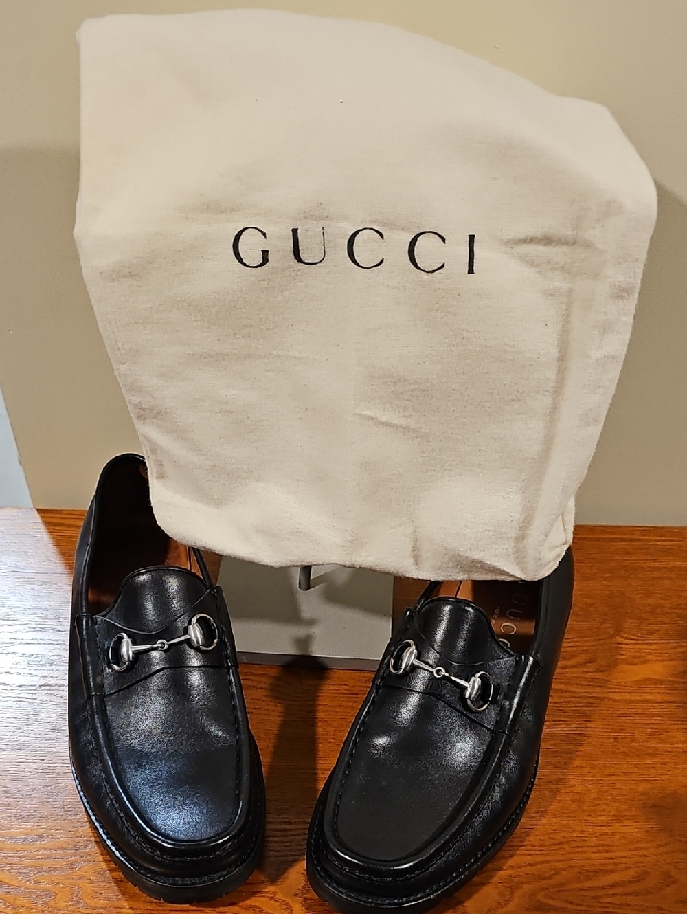 Gucci Black Leather Horsebit Slip-On Loafers With Lug Sole.